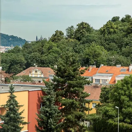 3kk - 115m2 V Klidne Lokalite - 4 Daire Prag