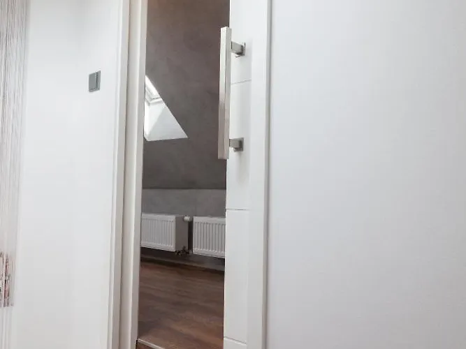 3kk - 115m2 V Klidne Lokalite - 4 * Prag
