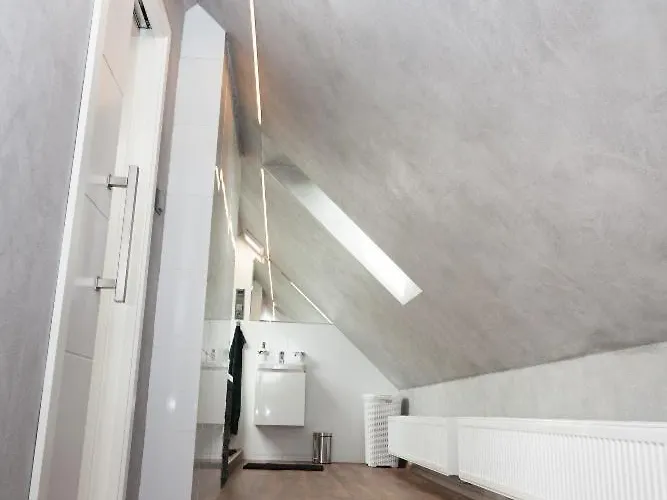 3kk - 115m2 V Klidne Lokalite - 4 Lägenhet Prag